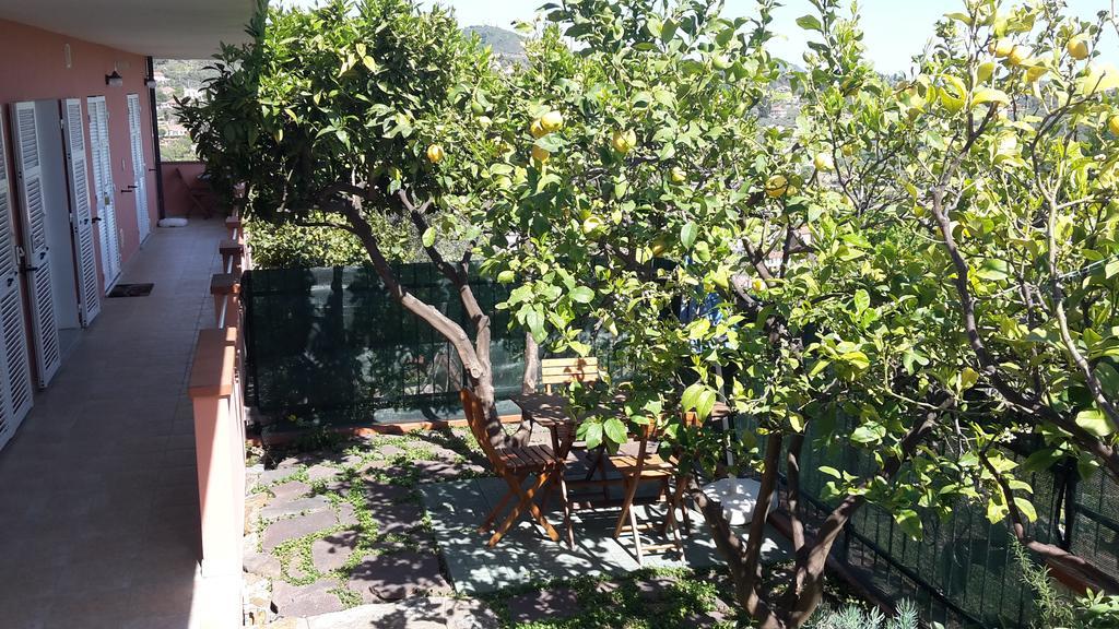 Azienda Agrituristica Villa Arianna Imperia Extérieur photo